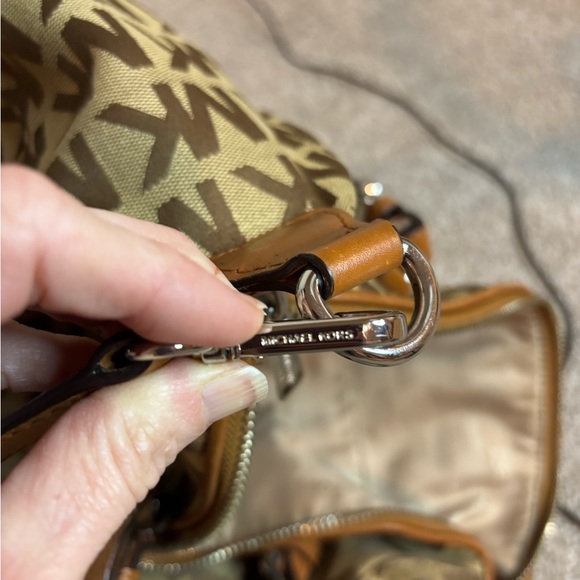 Michael Kors Calista Satchel with Crossbody strap - Picture 7 of 10